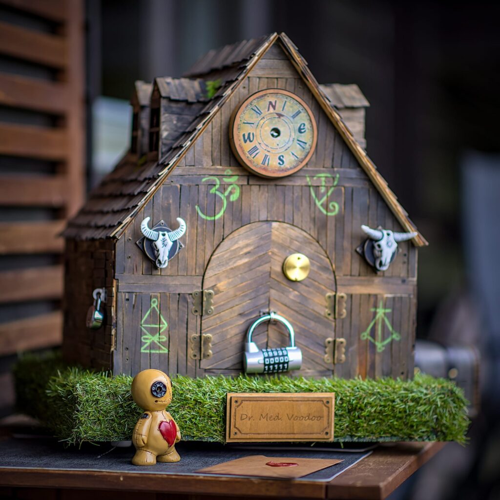 Die verborgene Voodoohütte